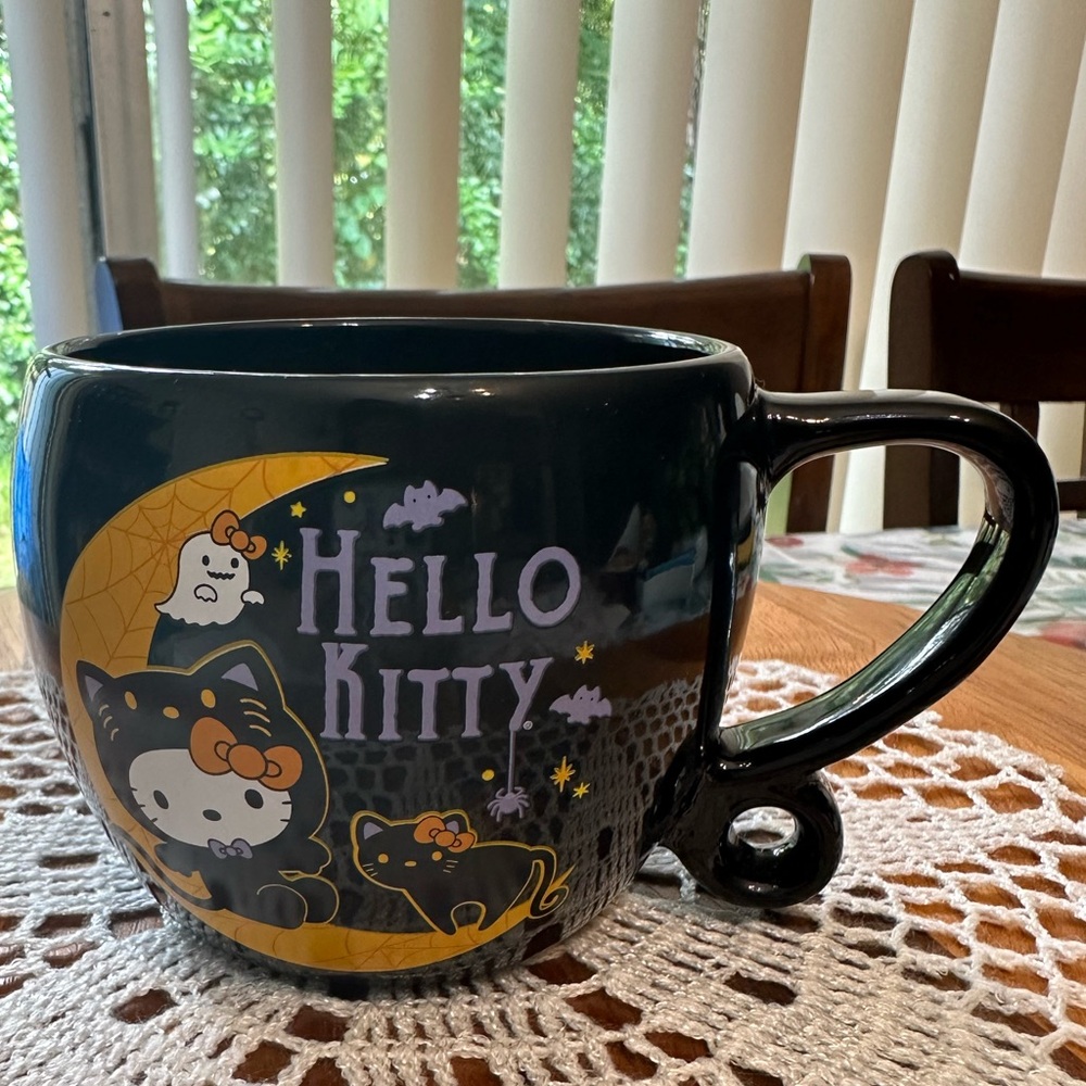Halloween HELLO KITTY coffee mug - Picture 1 of 5